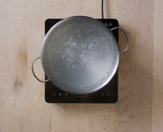 Dies ist Schritt Nr. 1 der Anleitung, wie man das Rezept Klassische Spaghetti Carbonara Art zubereitet.