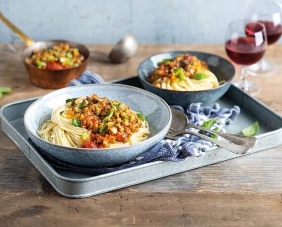 Spaghetti mit veganer Linsen-Bolognese