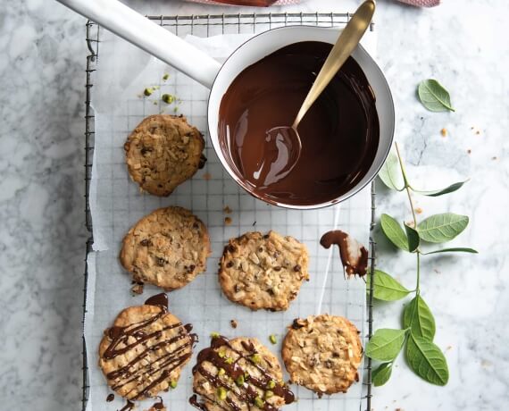 Erdnussbutter Cookies mit Mandeln und Schokolade