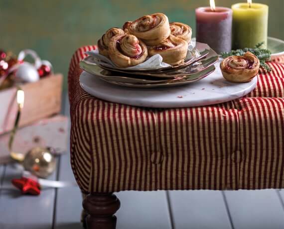 Cruffins-Croissant-Muffins mit Himbeerfüllung