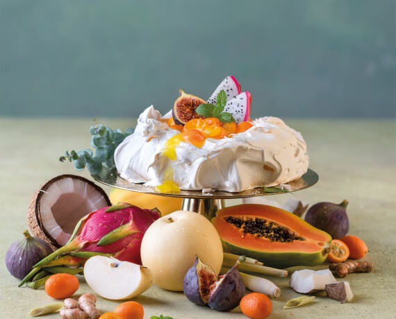 Pavlova mit Kumquat-Sauce