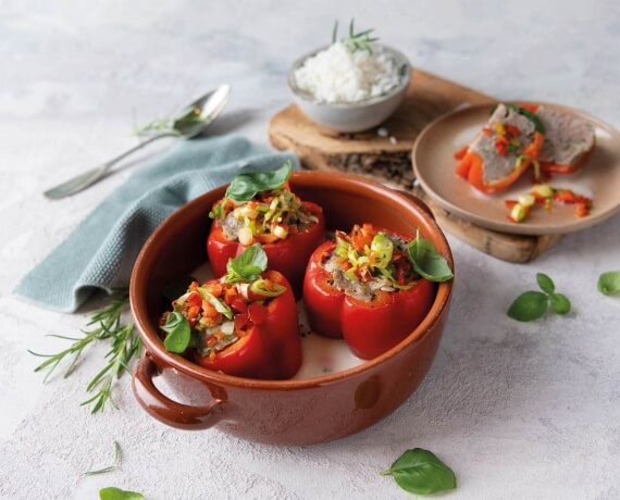 Gefüllte Paprika mit Weinsauce