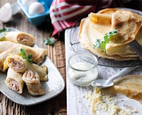 Pfannkuchen mit Käse und Schinken