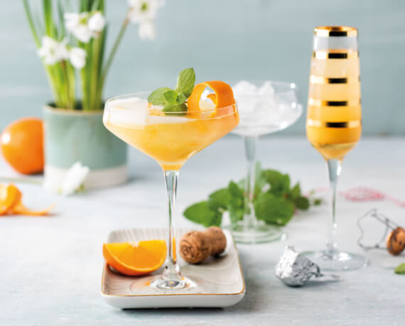 Orangen-Eierlikör-Aperitif