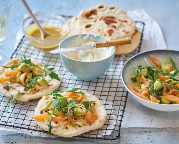 Flat Breads mit Lachs und Avocado