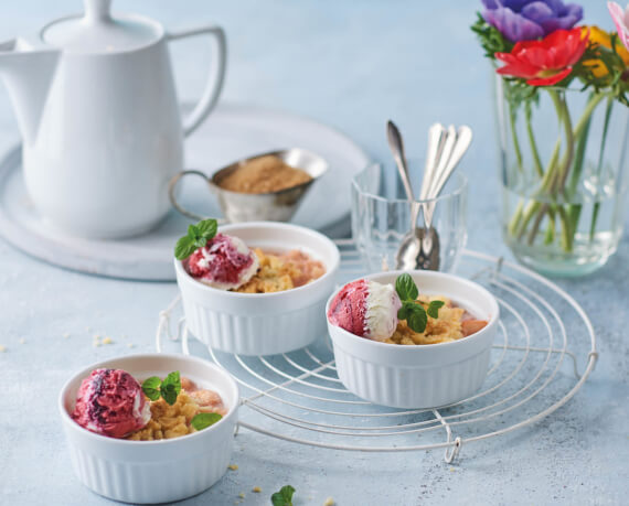 [Schnell &amp; einfach] Apfel-Rhabarber-Crumble auf Eis | LIDL Kochen