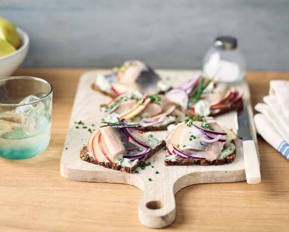 ᐉ Pellkartoffeln mit eingelegten Hering - koche.eu