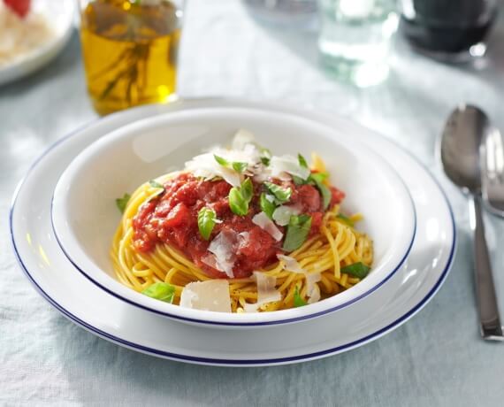 Spaghetti mit Tomatensauce