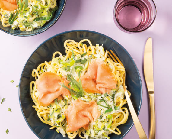 Spaghetti mit Räucherlachs in Zitronen-Creme-Sauce