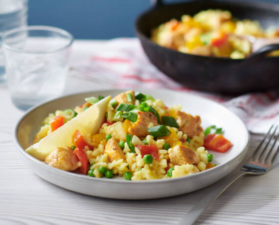 Paella mit Hähnchen und Erbsen