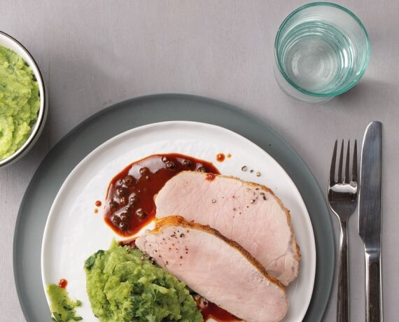 Schweinesteak in Pfefferjus mit Brokkoli-Kartoffel-Püree