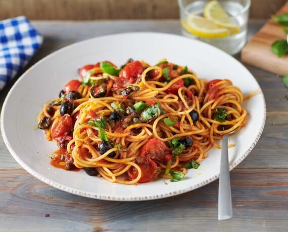 Spaghetti mit Sardellen und Kapern