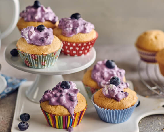 Laktosefreie Muffins mit Heidelbeercreme