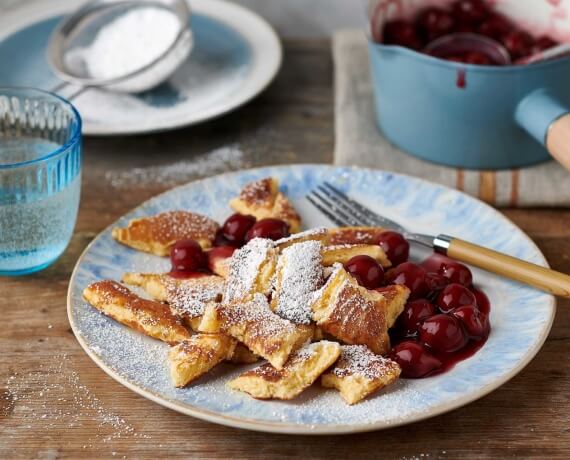 Kaiserschmarrn mit Kirsch-Sauce