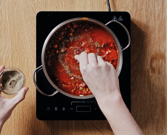 Dies ist Schritt Nr. 4 der Anleitung, wie man das Rezept Bolognese-Sauce Grundrezept zubereitet.