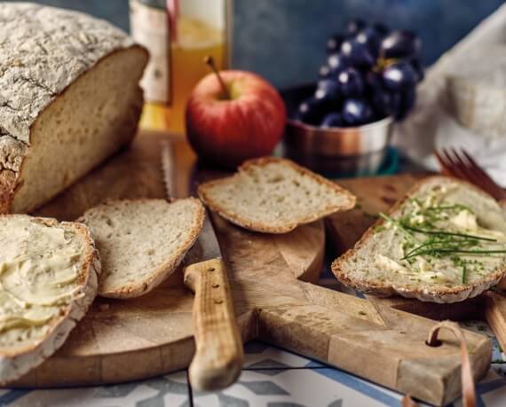 Dinkelbrot mit Apfel