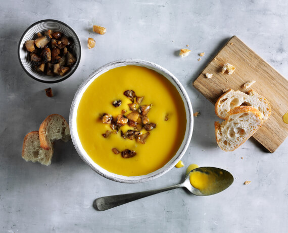 Winterwurzel-Cremesuppe mit karamellisierten Maronen für 4 Personen von lidl-kochen.de