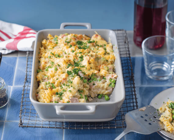 Klassischer Nudelauflauf mit Schinken und Erbsen für 4 Personen von lidl-kochen.de