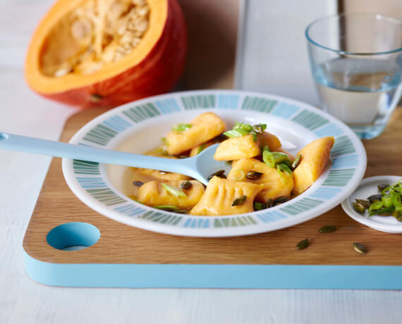 Kürbis-Gnocchi mit Frühlingszwiebeln für 4 Personen von lidl-kochen.de