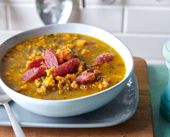 Linsensuppe mit Süßkartoffeln und Wurst-Einlage - Monsieur Cuisine Rezept