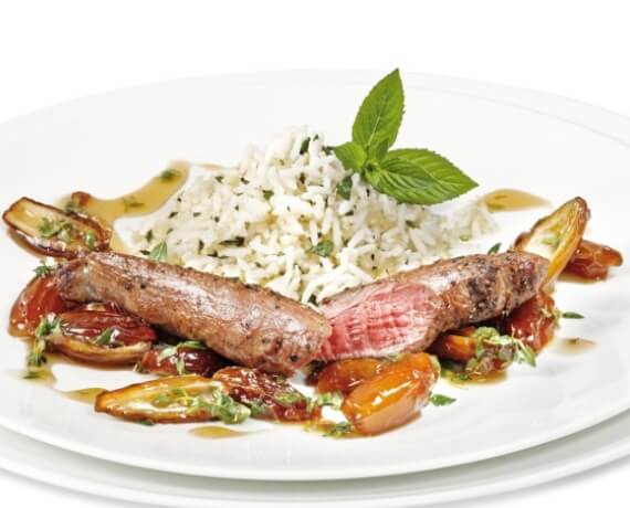 Lammfilets mit Mandel-Minz-Reis und Thymian-Feigen