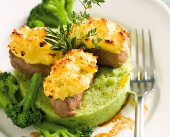 Lammfilet mit Meerrettichkruste und Brokkoli-Kartoffel-Püree