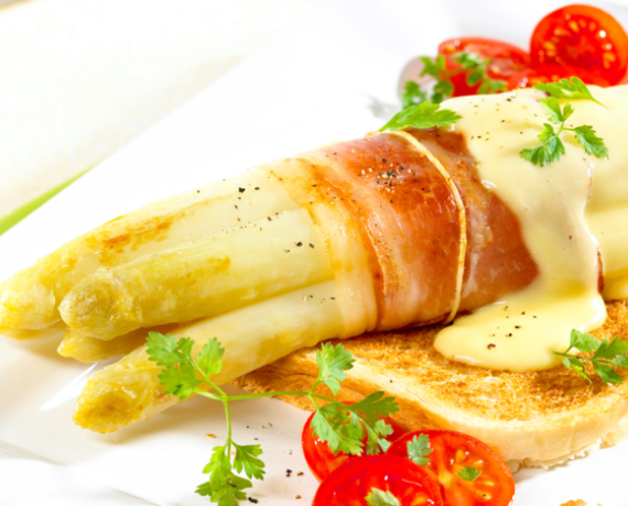 Spargel-Schinken-Sandwich