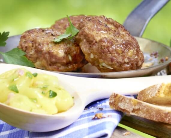 Frikadellen mit Kartoffelsalat