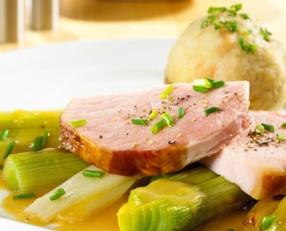 [Schnell &amp; einfach] Kassler auf Porree mit Apfel-Honig-Sauce | LIDL Kochen
