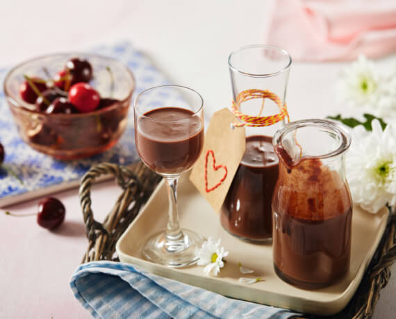 Schokoladen-Kirsch-Likör