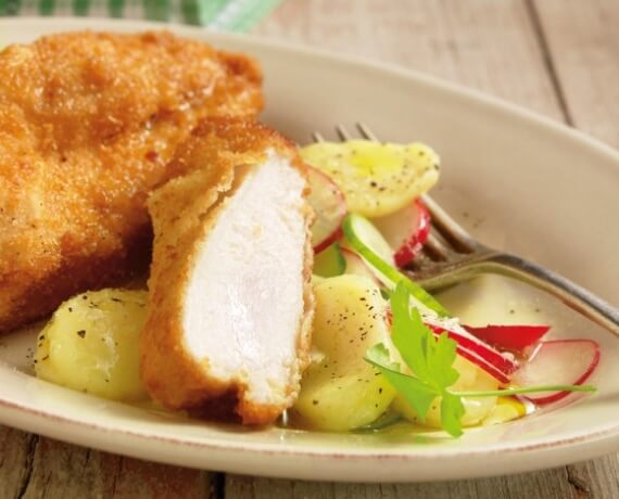 Zitroniges Back-Hähnchen mit Gurken-Kartoffelsalat und Radieschen