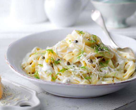 Tagliatelle mit Fenchel-Kapern-Sauce