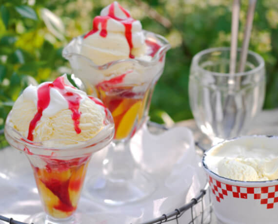 [Schnell &amp; einfach] Nektarinen-Vanilleeis-Eisbecher | LIDL Kochen