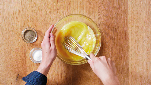 Dies ist Schritt Nr. 1 der Anleitung, wie man das Rezept Klassisches Rührei zubereitet.