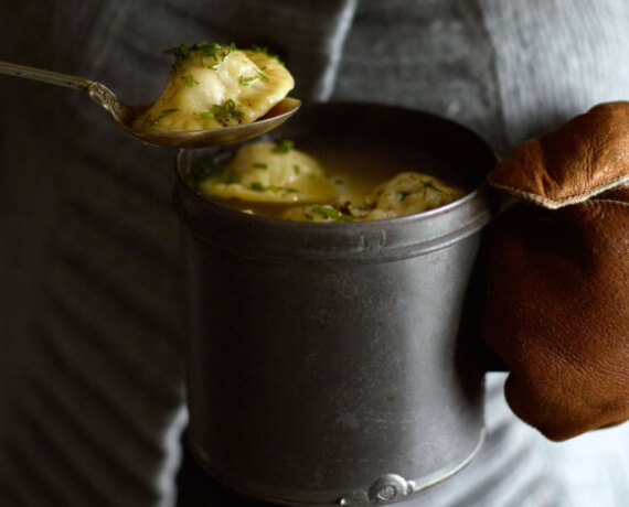 Pelmeni – Nudeltaschen mit Hackfüllung