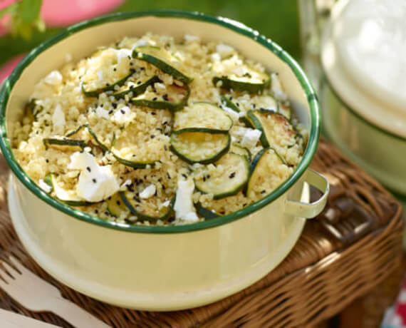 Zucchini-Bulgur-Salat mit Feta