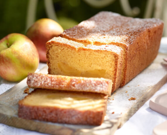 Marzipankuchen mit Apfelringen