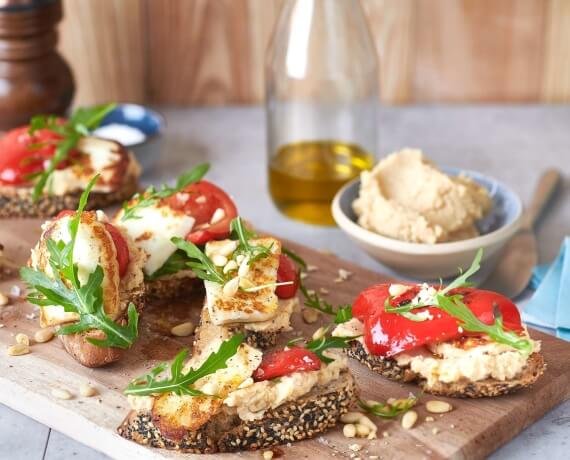 Hummus-Crostini