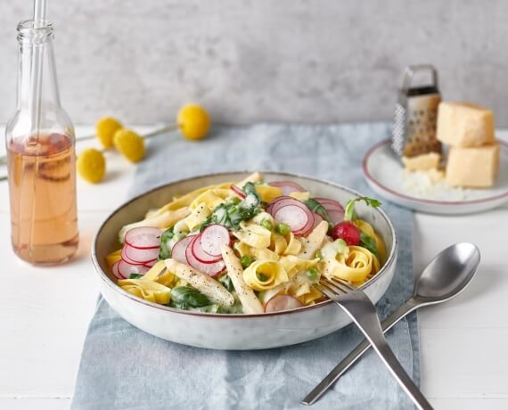 Frühlingspasta mit Spargel