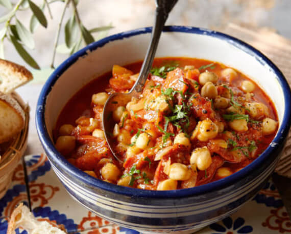 Tomatentopf mit Kichererbsen und Chorizo