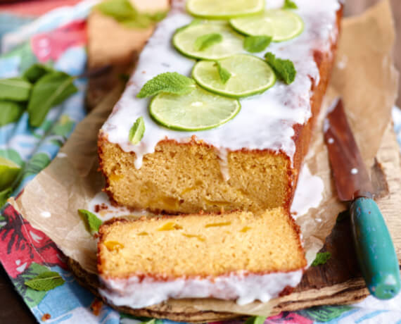 Mangokuchen mit Mojito-Guss