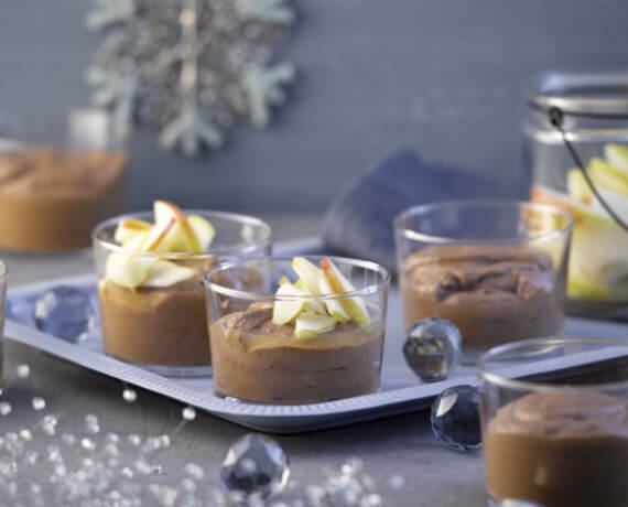 Zimt-Schoko-Mousse mit beschwipsten Birnensalat