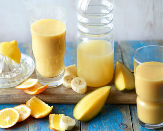 Mango-Bananen-Orangen-Smoothie