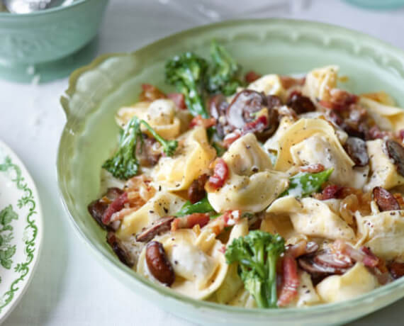 [Schnell &amp; einfach] Tortelloni und Brokkoli in Pilz-Schinken-Sahne ...