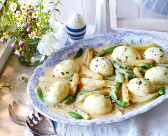 Eierragout mit Frühlingsgemüse