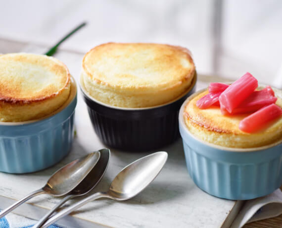 [Schnell &amp; einfach] Quarksoufflé mit Rhabarberkompott | LIDL Kochen