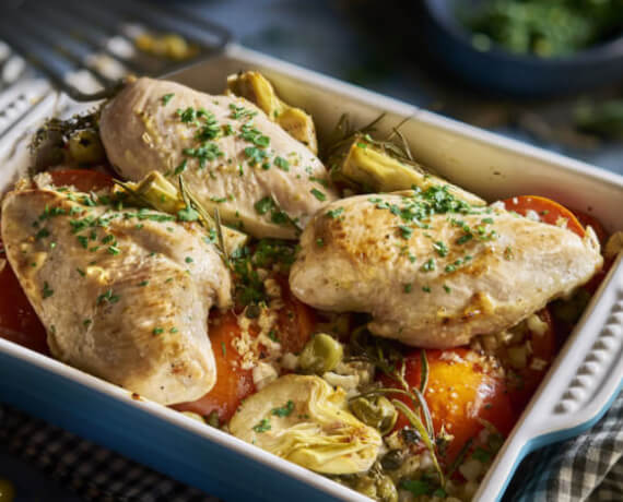 Hähnchen auf Tomaten-Artischocken-Gemüse mit Gremolata