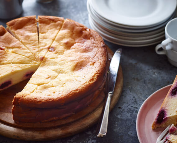 Käsekuchen mit Brombeeren