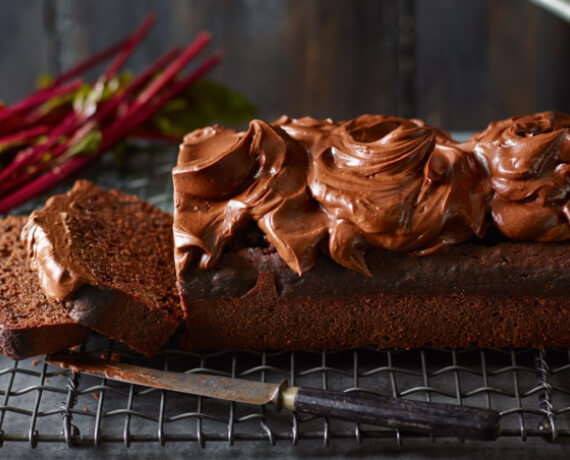 Rote-Bete-Schoko-Kuchen mit Schokoganache