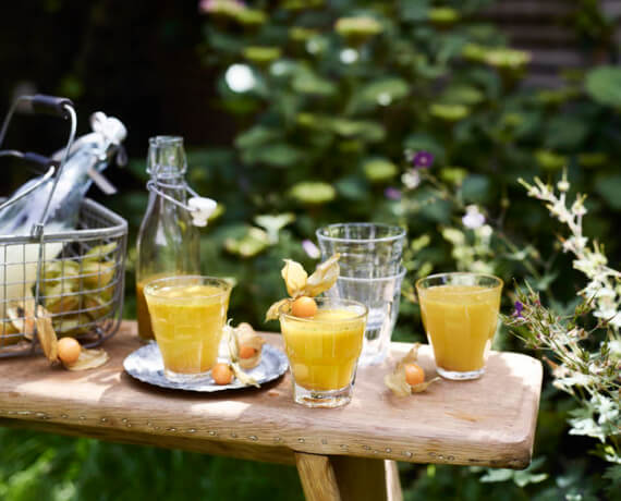 Basilikum-Physalis-Mocktail